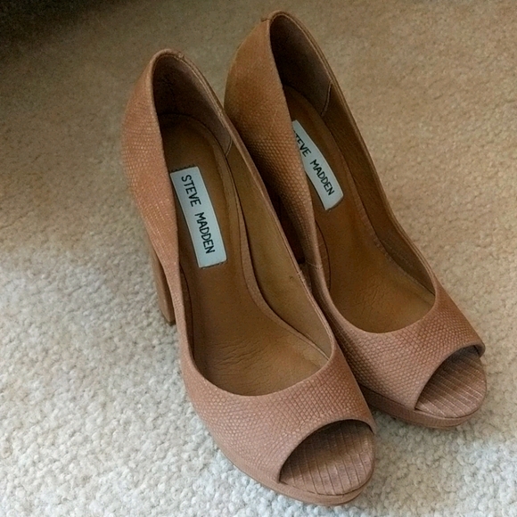 Steve Madden heels - Picture 2 of 4